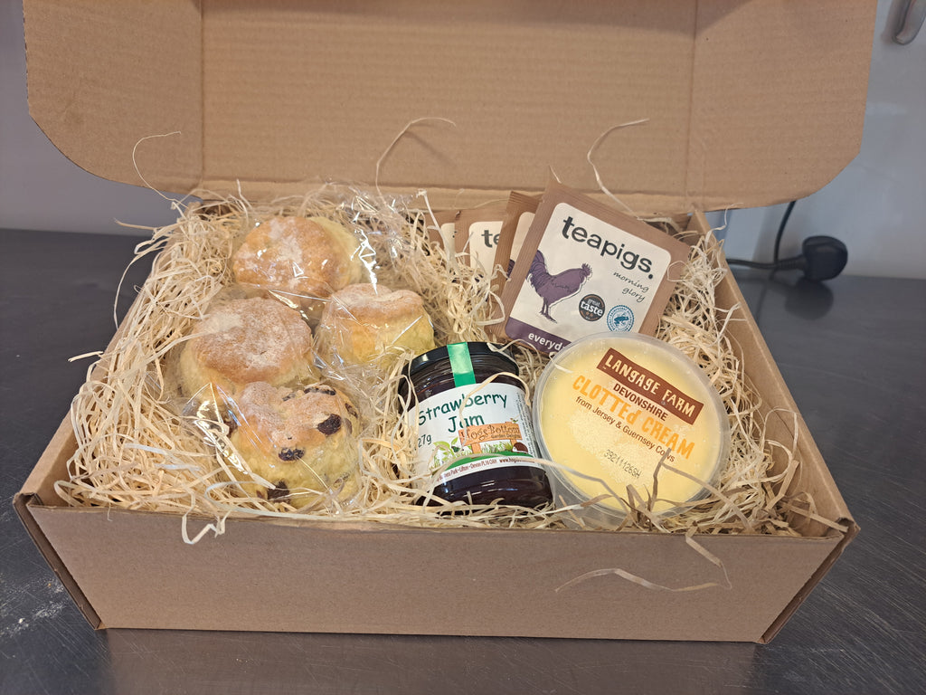 Devon Cream Tea for 2 - 2 Plain and 2 Fruit Scones