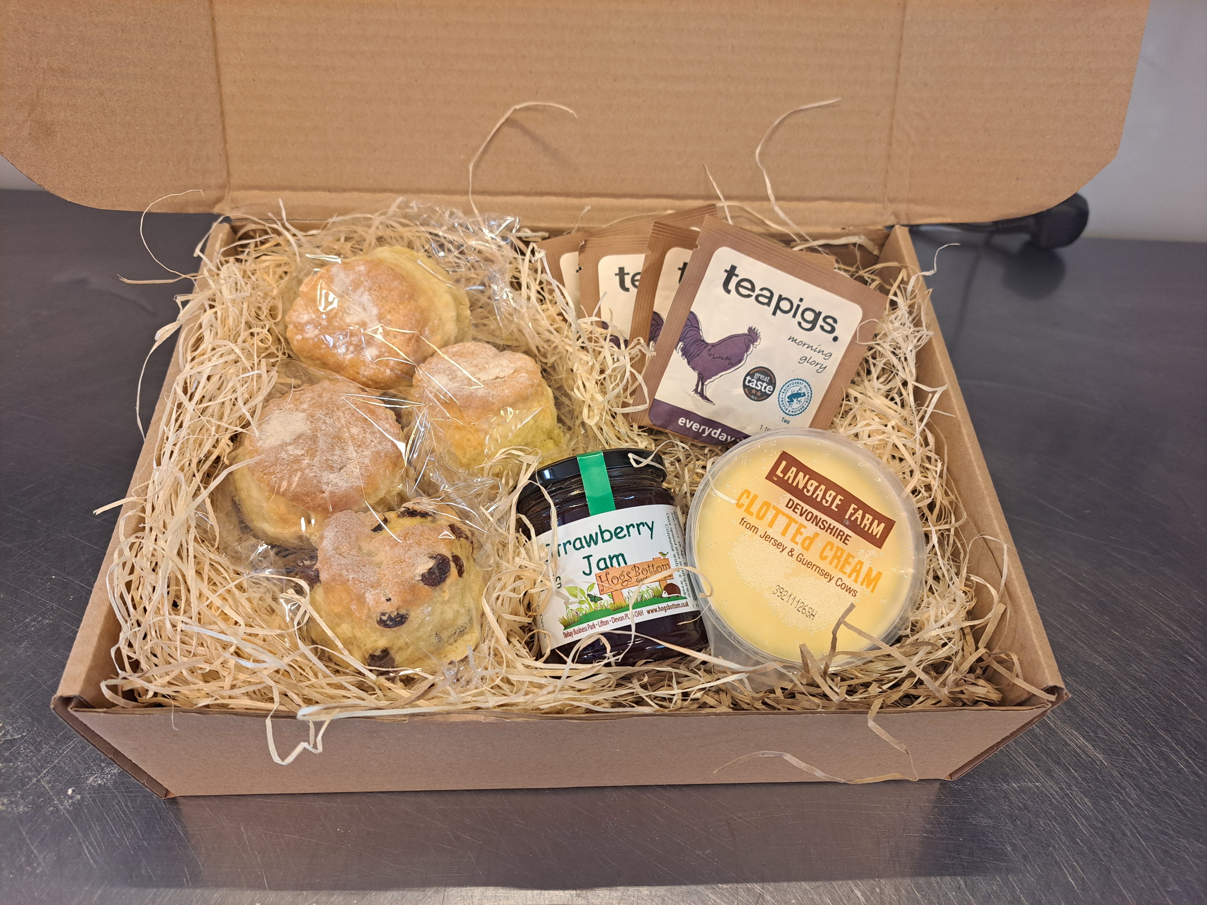 Devon Cream Tea for 2 - 4 Plain Scones